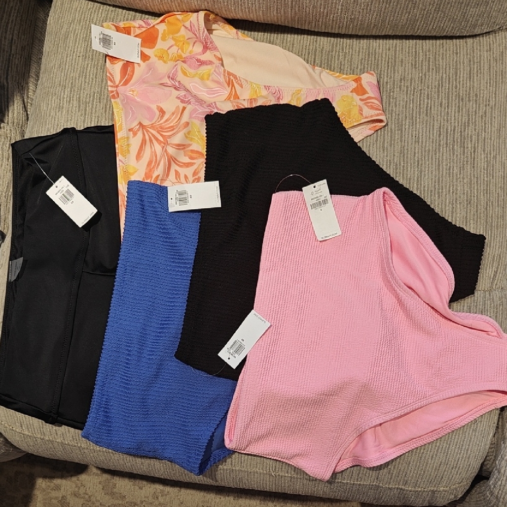 NWT OLD NAVY SWIMWEAR BUNDLE